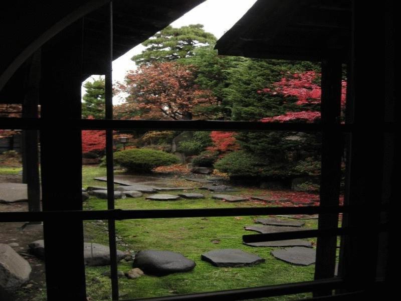 Ishiba Ryokan Хіросакі Екстер'єр фото