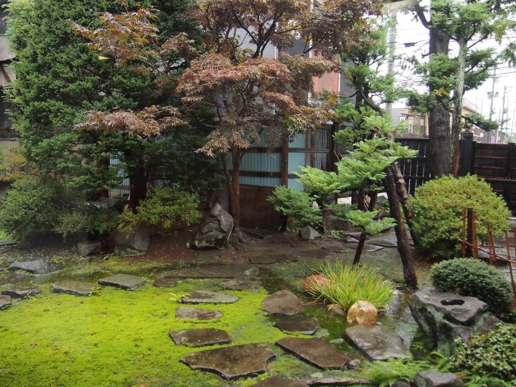 Ishiba Ryokan Хіросакі Екстер'єр фото