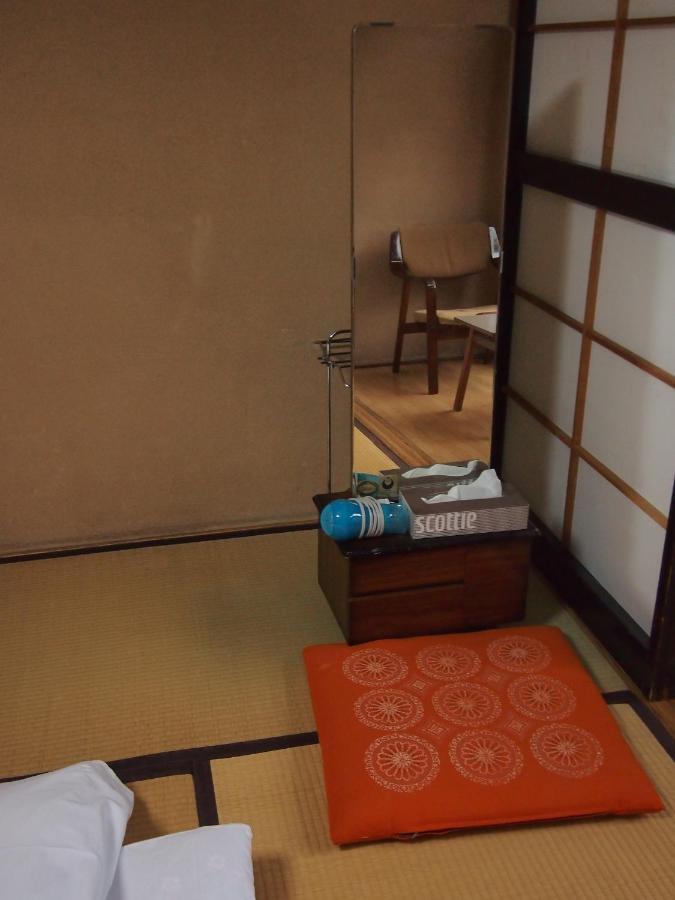Ishiba Ryokan Хіросакі Номер фото